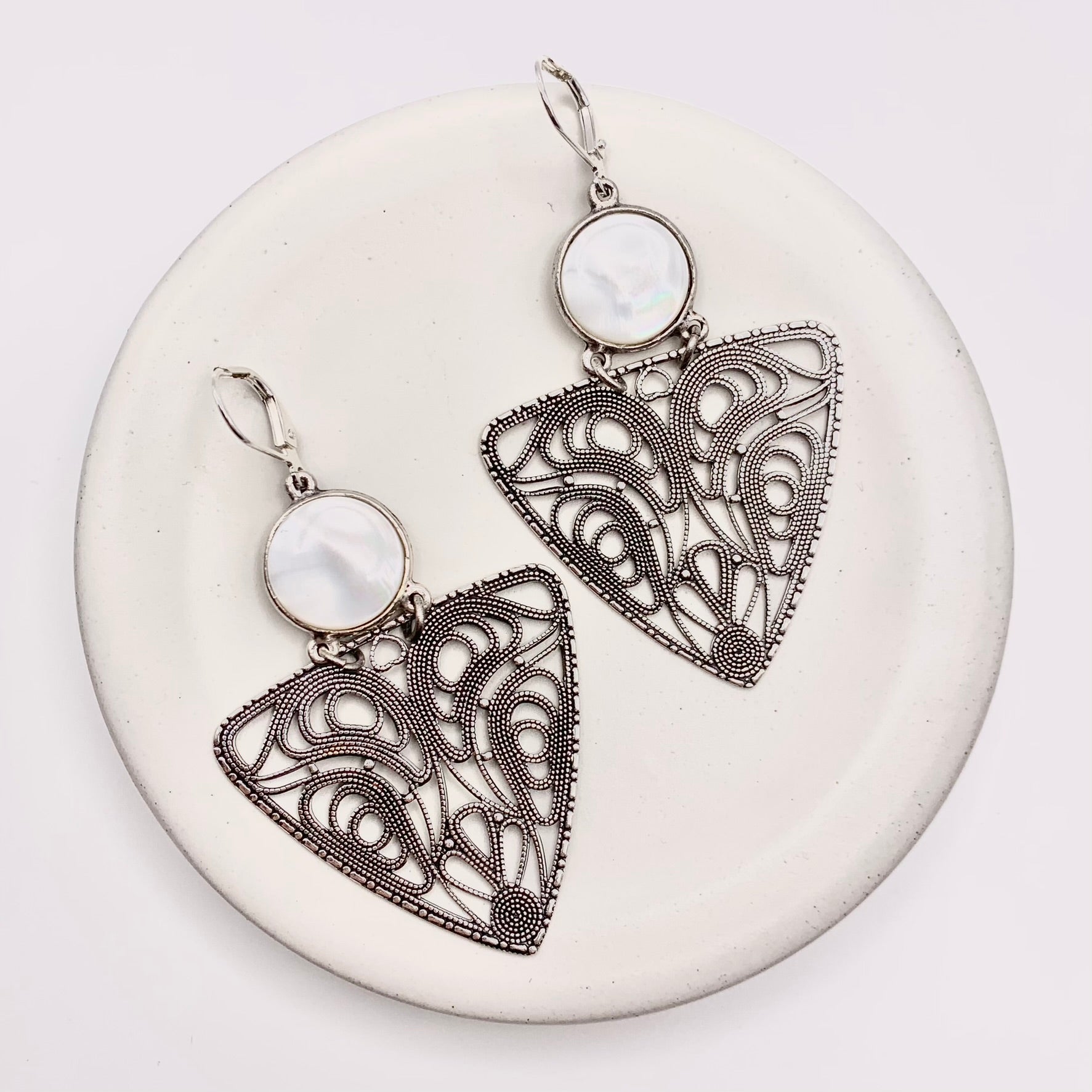 Perle Blanche Earrings | Hand-crafted Vintage Earrings by Boujoux