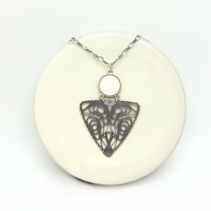 Perle Blanche Necklace