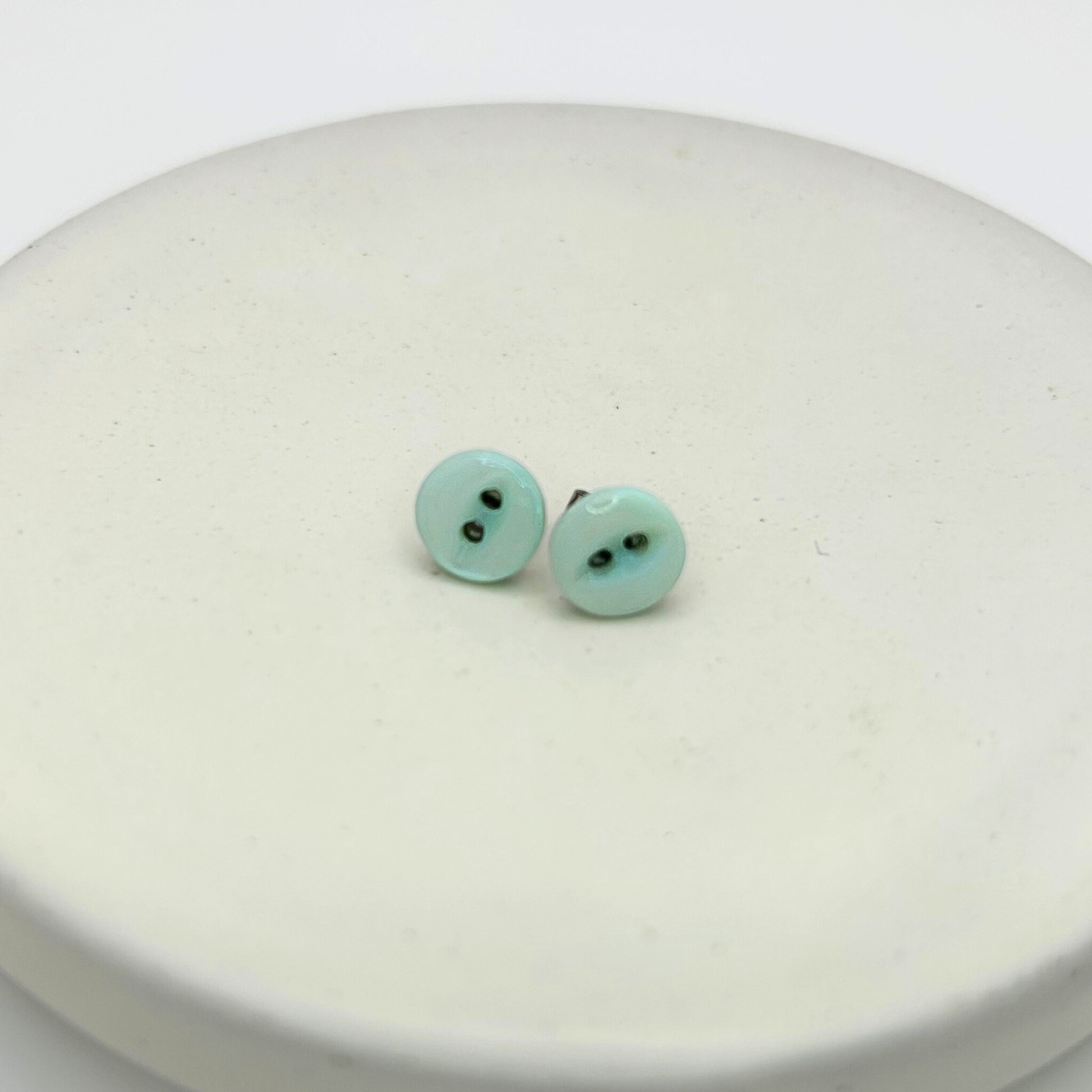 Una Earrings | Hand-crafted Vintage Earrings by Boujoux